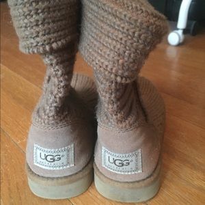 Light brown knit uggs size 7
